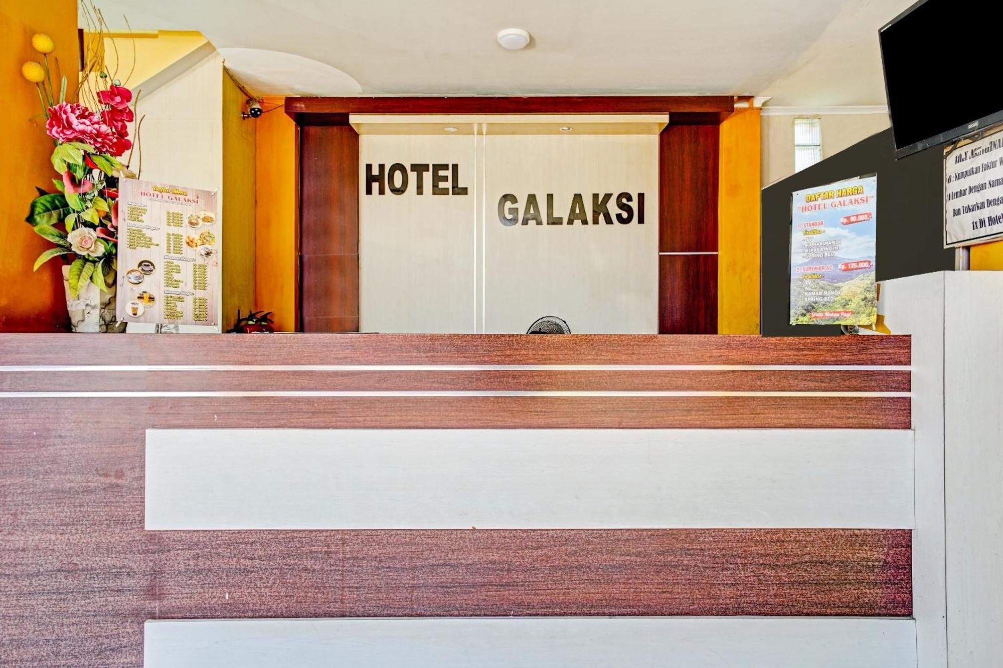 Oyo 90622 Hotel Galaksi Ponorogo Exterior photo